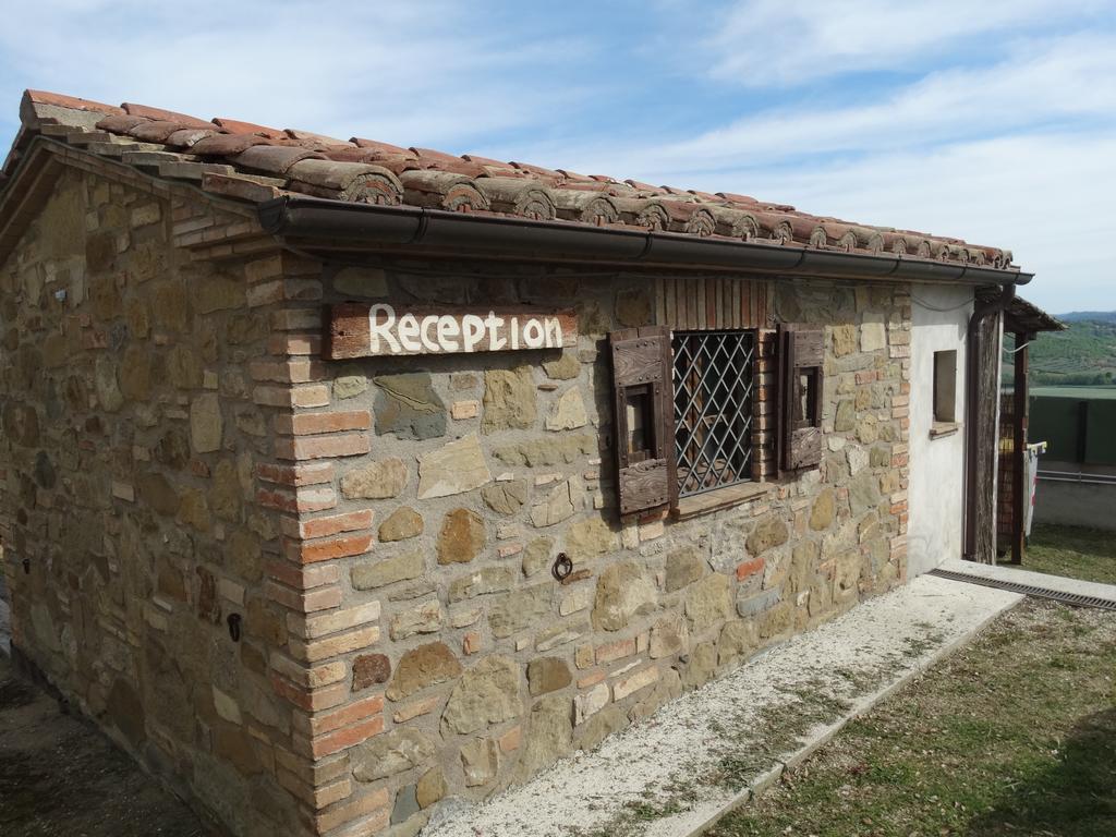 Casale Poggio Colpiccione Apartman Passignano sul Trasimeno Kültér fotó