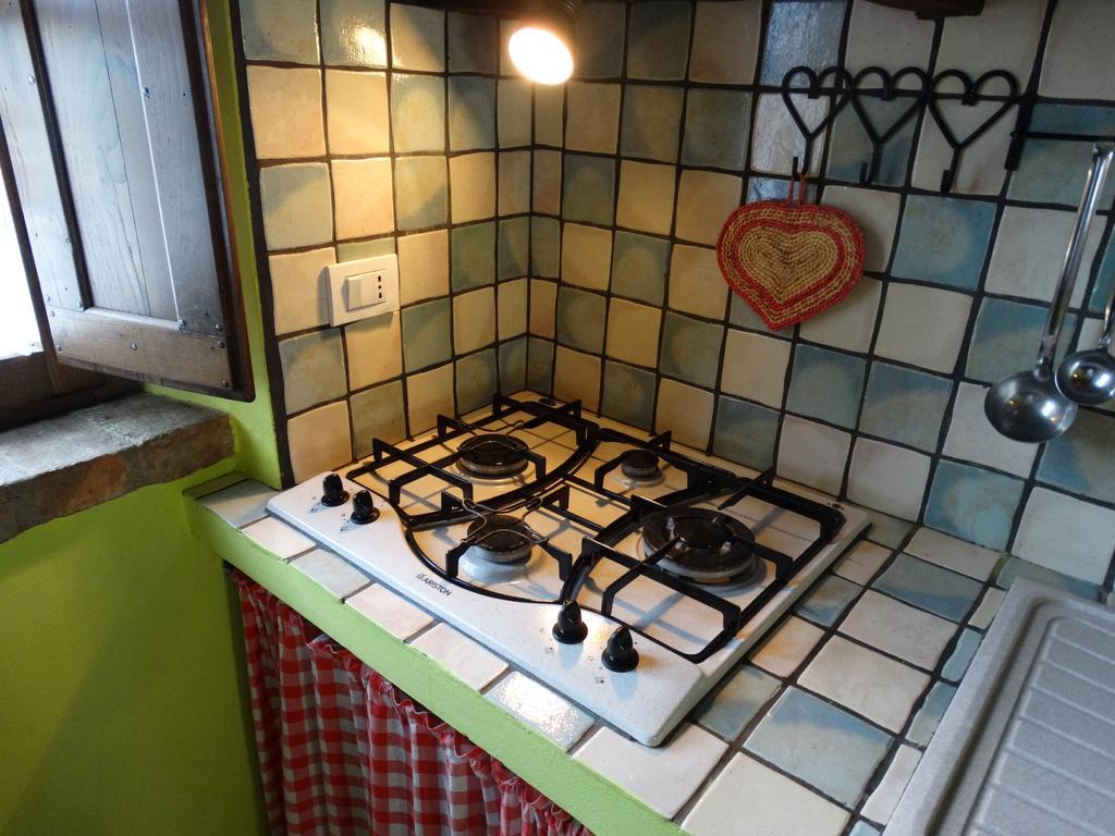 Casale Poggio Colpiccione Apartman Passignano sul Trasimeno Kültér fotó