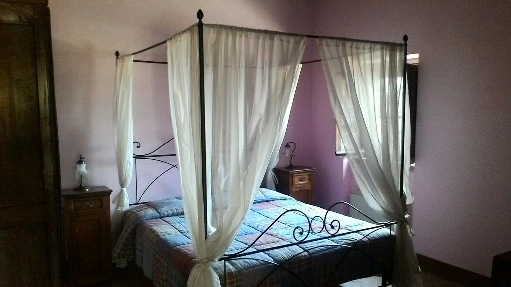 Casale Poggio Colpiccione Apartman Passignano sul Trasimeno Kültér fotó