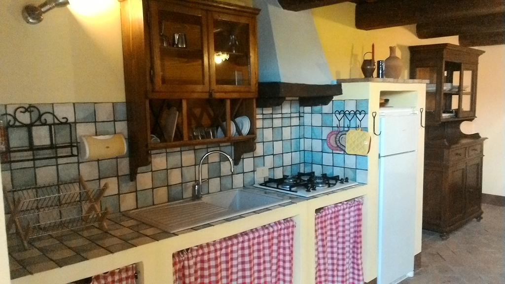 Casale Poggio Colpiccione Apartman Passignano sul Trasimeno Kültér fotó