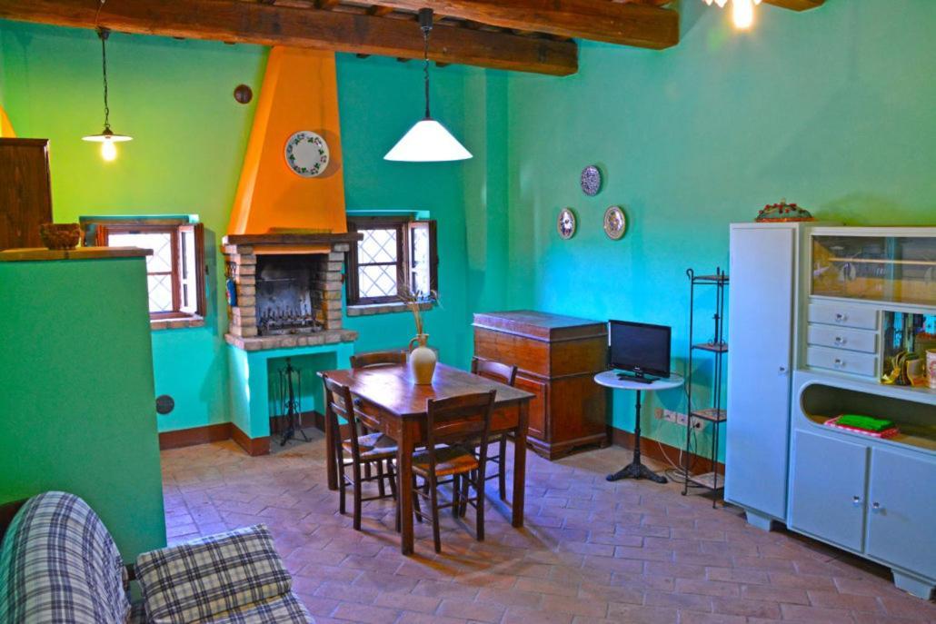 Casale Poggio Colpiccione Apartman Passignano sul Trasimeno Kültér fotó