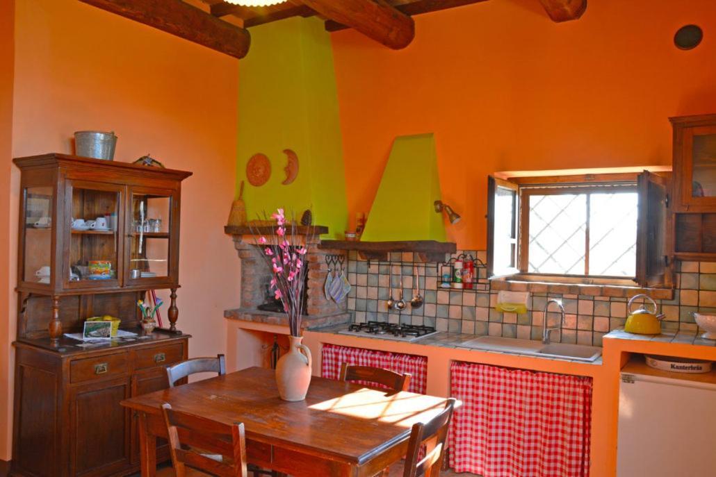 Casale Poggio Colpiccione Apartman Passignano sul Trasimeno Kültér fotó